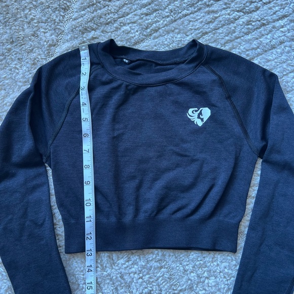 Women’s Best Power Seamless Black Long Sleeve Crop Top - Picture 3 of 5